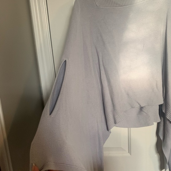 Lululemon sweater - Picture 2 of 4